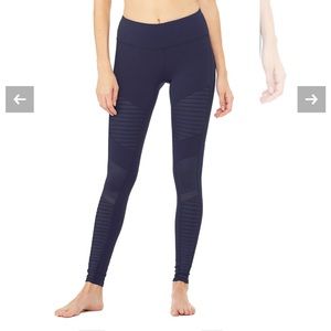 Alo Moto Leggings in Rich Navy/Rich Navy Glossy